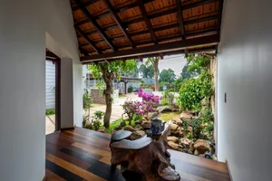Peaceful Tiled Roof House in Vietnam Central Highlands Captivates Foreign Media - image 5