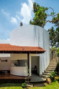 Peaceful Tiled Roof House in Vietnam Central Highlands Captivates Foreign Media - image 11