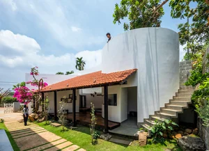 Peaceful Tiled Roof House in Vietnam Central Highlands Captivates Foreign Media - image 3