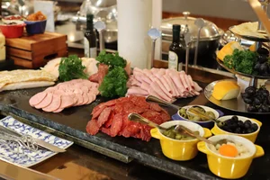 Vietnamese Chef Shares Experience Serving Traditional Banh Cuon to Indian Billionaire's Delegation - image 0