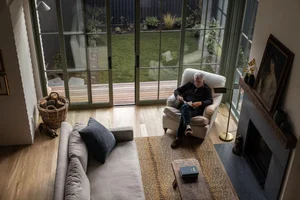 Innovative Seattle Home Design: Maximizing Space with a Sloped Roof and Mezzanine Loft - image 2