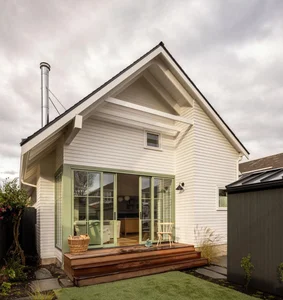 Innovative Seattle Home Design: Maximizing Space with a Sloped Roof and Mezzanine Loft - image 3