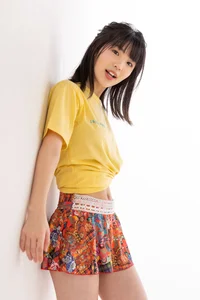 Ami Manabe: Exploring the Fresh-Idol Charm in Minisuka.tv Gallery 57 - image 3