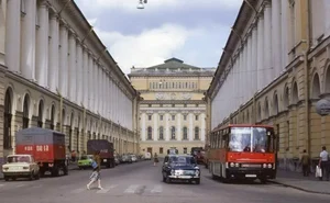 A Rare Glimpse Into Daily Life in the Soviet Union in 1985 - image 1