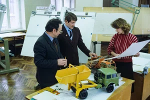 A Rare Glimpse Into Daily Life in the Soviet Union in 1985 - image 13
