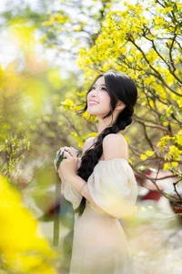 Stunning Yellow Apricot Blossoms: Traditional Vietnamese Lunar New Year Decor and Spring Blossom Inspiration for Your Home and Garden - image 6