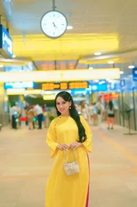 Billionaire Singer Ha Phuong Shares Nostalgic Memories for the Year of the Snake - image 7