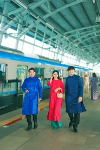 Billionaire Singer Ha Phuong Shares Nostalgic Memories for the Year of the Snake - image 0