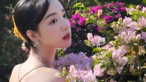 Stunning Gallery of Beautiful and Charming Chinese Girls: Modern Aesthetics and Fashion - image 17