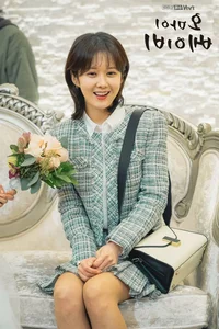 4 Best-Dressed Short-Haired K-Drama Female Leads with Chic Style - image 1