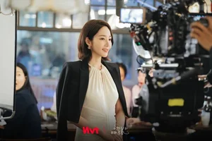 4 Best-Dressed Short-Haired K-Drama Female Leads with Chic Style - image 11