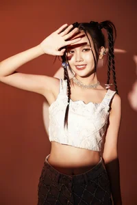 Child Star Bao An: Stunner at 18 and Foreign Trade University Freshman - image 9