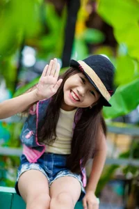 Child Star Bao An: Stunner at 18 and Foreign Trade University Freshman - image 2