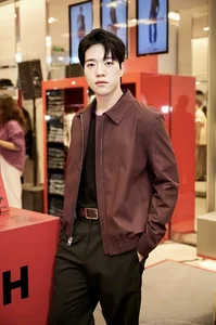 Vuong Binh Sparks Excitement at HUGO Event Launching 'Red Means GO' Campaign - image 0