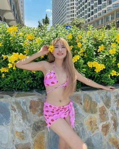 Stunning Bikini Collection of TikTok Star Ngo Ngoc Hoa: A Visual Gallery - image 2