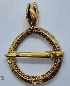 Metal Detectorist Unearths Ancient Treasure Worth Millions in the Forest - image 2