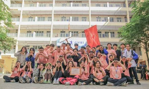 Chuyen Su Pham High School Flashmob: A Vibrant and Colorful Dance Celebration - image 0