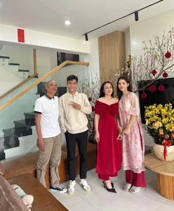 Vietnamese Celebrities Share Heartwarming Family Moments During Lunar New Year 2025 - image 0