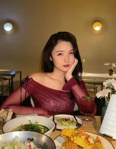 Popular Arena of Valor MC Stuns Fans with Viral Moment - image 0