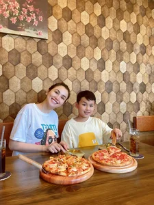 Miss Diem Huong Addresses Rumors of Family Estrangement Over Her Remarriage and Motherhood - image 1