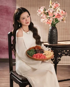 Rich Kid Chao Stuns Fans with Ethereal Beauty in New Tet Photoshoot - image 2