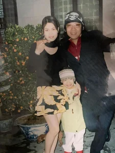 Rare Youth Photos of Singer Duy Manh and Wife Go Viral - image 5