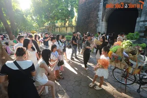 Phan Dinh Phung Street: The Most Photogenic Autumn Destination in Hanoi for Local Muses - image 5