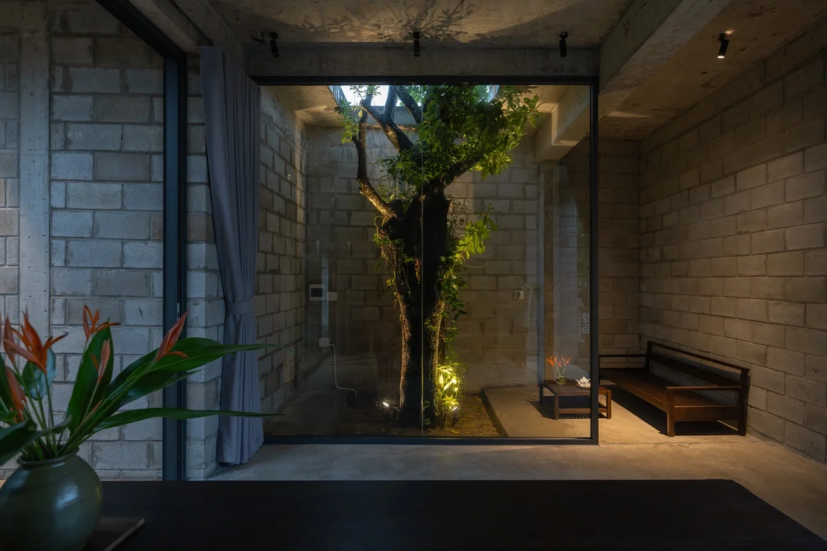 The Beauty of Raw Bricks: A 92m2 House Designed for Nature Preservation