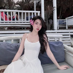 Nguyen Nu Quynh Anh Impresses with Stunning Summer Style and Fitness - image 6