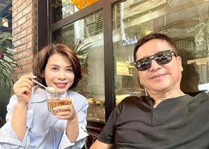 Artist Chi Trung Enjoys Happy Retirement with Beauty Queen Girlfriend - image 7