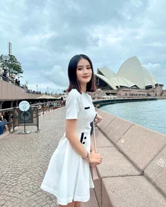 Miss World Vietnam Y Nhi Praised for Stylish School Outfits in Australia - image 3