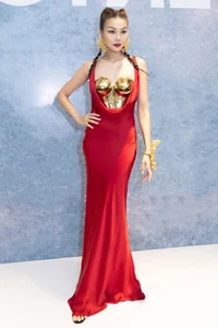 How to Style the Peekaboo Lingerie Trend for Elegance and Confidence - image 10