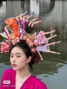 Hilarious and Unexpected Flower Hair Trend Takes Social Media by Storm - image 4