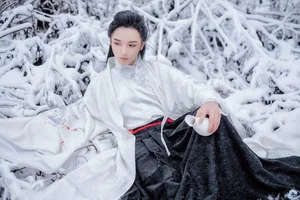 Artistic Portrait Photography: YiTuYu Art Language Vol.5144 featuring Pang Pang De Xiao Lu Jun - image 4