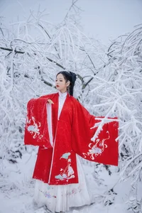 Artistic Portrait Photography: YiTuYu Art Language Vol.5144 featuring Pang Pang De Xiao Lu Jun - image 0