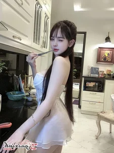 Exploring the Captivating Style and Visuals of Influencer Tran Huyen Chau - image 25