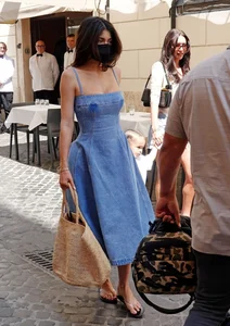 Top 10 Most Inspiring Celebrity Fashion Trends of Summer 2024 - image 0