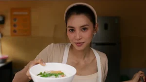 Miss Vietnam Tieu Vy Addresses Dating Rumors and Her Friendship with Actor Quoc Anh - image 2