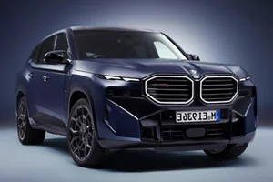 New BMW XM 2026 High Performance Luxury Hybrid SUV - image 3