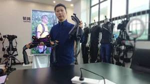 Conquering Mount Tai: Exoskeleton Technology Aids Mountain Climbers - image 5