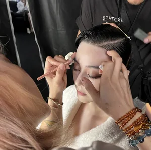 Fan Bingbing Makes a Spectacular Fashion Runway Comeback with Undeniable Charisma - image 5