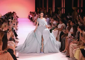 Fan Bingbing Makes a Spectacular Fashion Runway Comeback with Undeniable Charisma - image 8