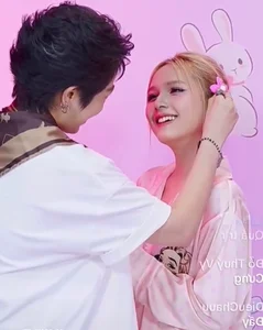 Xoai Non Sparks Romance Rumors with Public Display of Affection - image 1