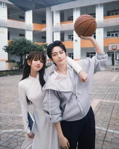 Xoai Non Sparks Romance Rumors with Public Display of Affection - image 6