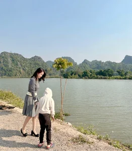 Independent Single Mothers of Vietnamese Showbiz Showcase Luxury and Style - image 3