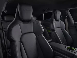 2025 Porsche Taycan Turbo S: More Powerful Than Supercars with Enhanced Electric Range - image 6