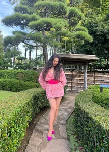 Hien Thuc Age-Defying Beauty Secrets: A Stunning Figure at 42 - image 11