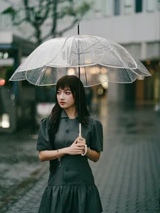 Vietnamese Celebrity Spotlight: Quyen Linh’s Daughter Shows Off Style in Paris - image 8