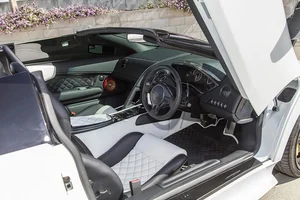 A Rare Look: The Stunning 2008 Lamborghini Murcielago LP640 Roadster - image 8