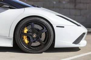 A Rare Look: The Stunning 2008 Lamborghini Murcielago LP640 Roadster - image 4